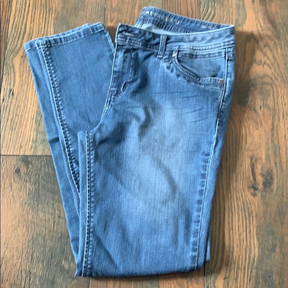 Simply Vera, Vera Wang skinny jeans. Size 6